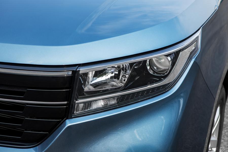 Детали экстерьера WuLing Hongguang Plus 2019 года  (фото 11 из 49)